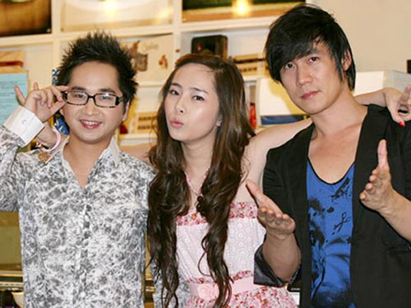 Ca sĩ Khánh Phương từng làm mưa làm gió làng nhạc Việt những năm 2008-2011